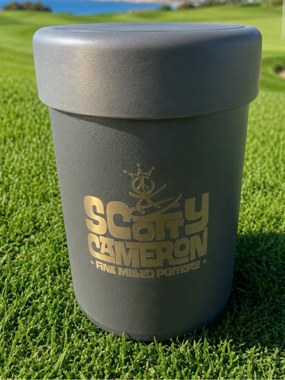 NWT Scotty Cameron Gallery HYDRO FLASK Gray Peace Surfer Laguna Cooler Cup 12 oz